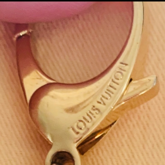 ♦️♦️LV Key Holder Bag Charm Iconic Monogram Flowers - Picture 5 of 5